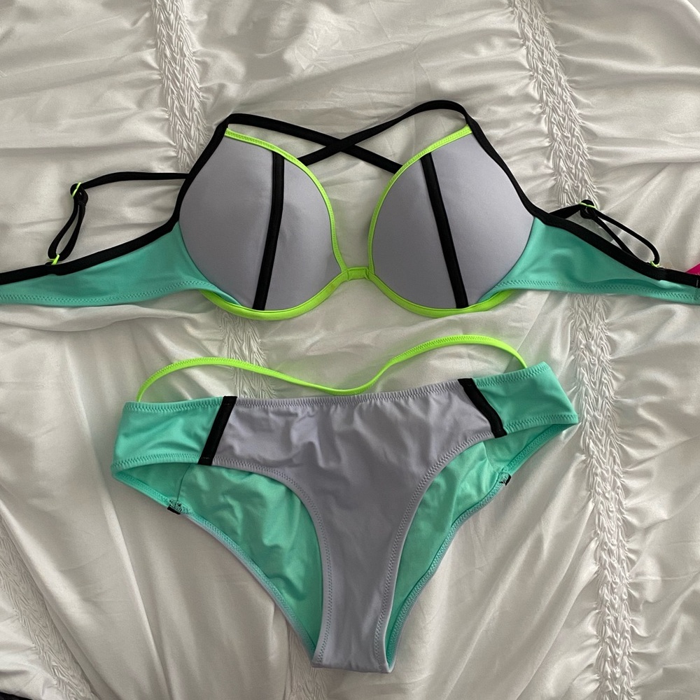 Victoria’s Secret Tri Color Block Bikini Set